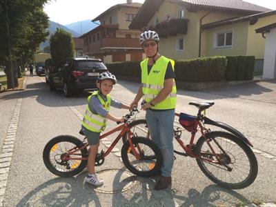 Helm auf beim Radfahren: dringender Appell an die Vernunft und Eigenverantwortung!